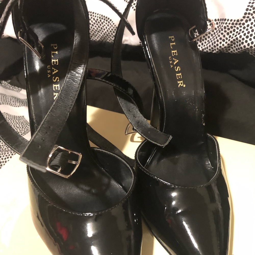 Patent leather, double ankle strap black shoes